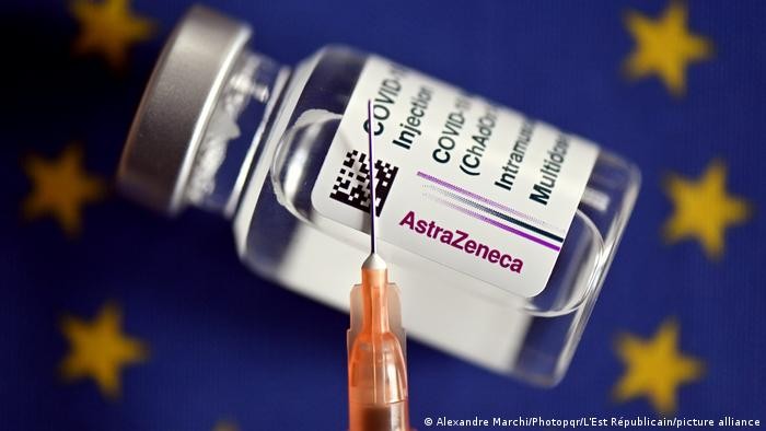 AstraZeneca: Aβάσιμες οι νομικές ενέργειες της ΕΕ σχετικά με τις παραδόσεις εμβολίων