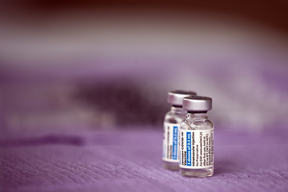 Νέα ερωτηματικά στο «μέτωπο» των εμβολίων