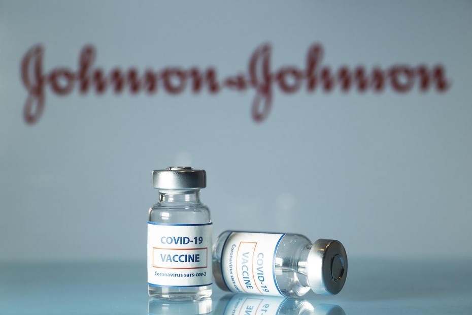 Εμβόλιο Johnson & Johnson: Εν αναμονή των ανακοινώσεων του ΕΜΑ την Τρίτη