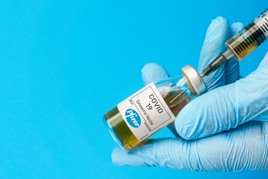Έρευνα: Εξακολουθεί ο κίνδυνος μόλυνσης μετά την πρώτη δόση του εμβολίου της Pfizer