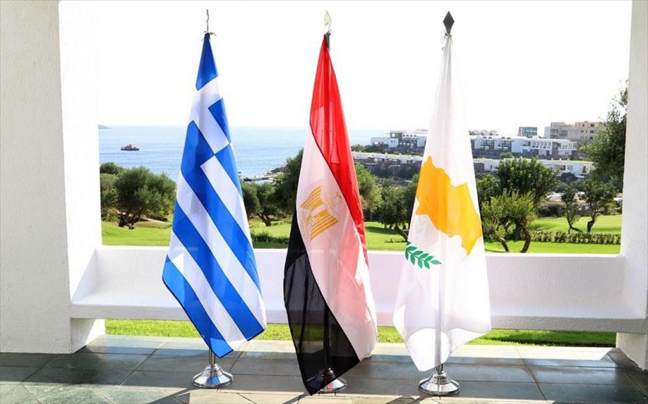 Κύπρος: Τριμερής συνάντηση υπουργών Άμυνας Κύπρου-Ελλάδας-Αιγύπτου