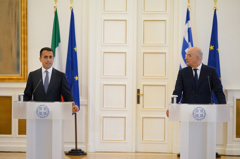 Ελλάδα - Ιταλία: «Σφραγίστηκε» η συμφωνία για ΑΟΖ