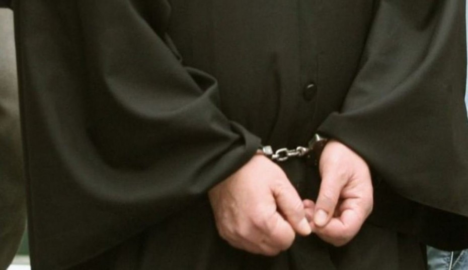 Αγρίνιο: Σύλληψη ιερέα για βιασμό ανήλικης