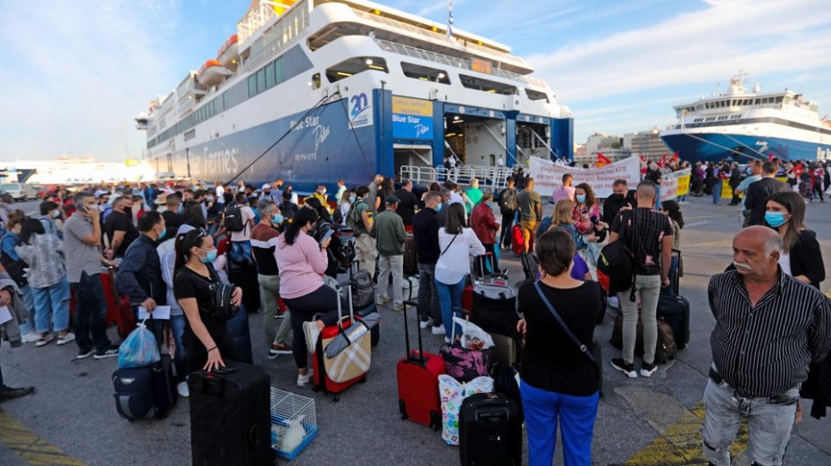 Απεργία ΠΕΝΕΝ: Τέλος στην ταλαιπωρία των επιβατών - Αναχωρούν κανονικά τα πλοία 