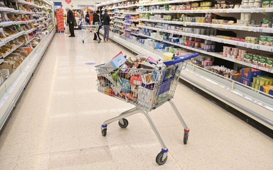 ΙΕΛΚΑ: Ένας στους δύο καταναλωτές θα διατηρήσει τις αγοραστικές συνήθειες της πανδημίας μετά το 2021
