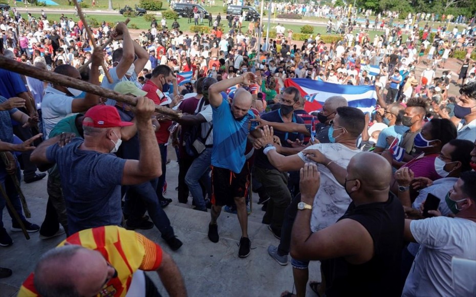 Κούβα: Ο Παναμερικανικός Οργανισμός Υγείας προειδοποιεί ότι οι διαδηλώσεις θα αυξήσουν τα κρούσματα