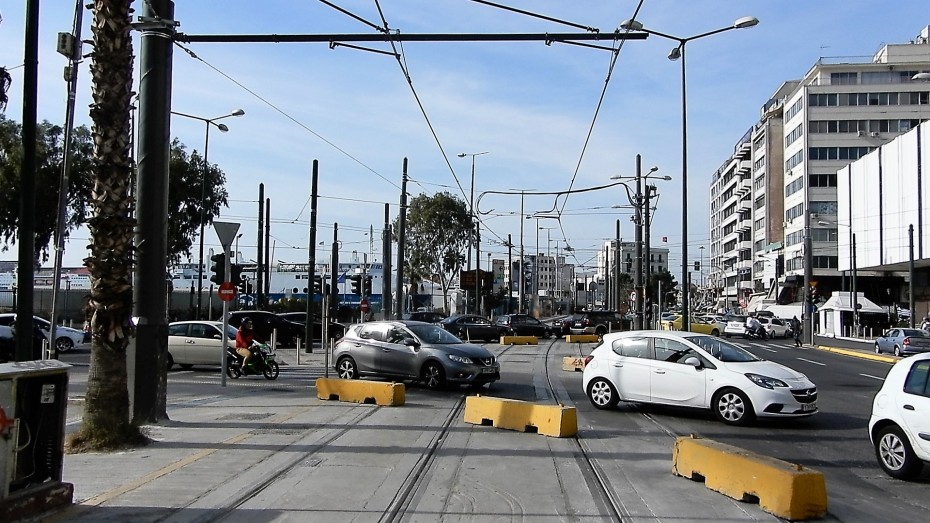 ΣΤΑΣΥ: Τον Σεπτέμβριο σε εμπορική λειτουργία η επέκταση του τραμ στον Πειραιά