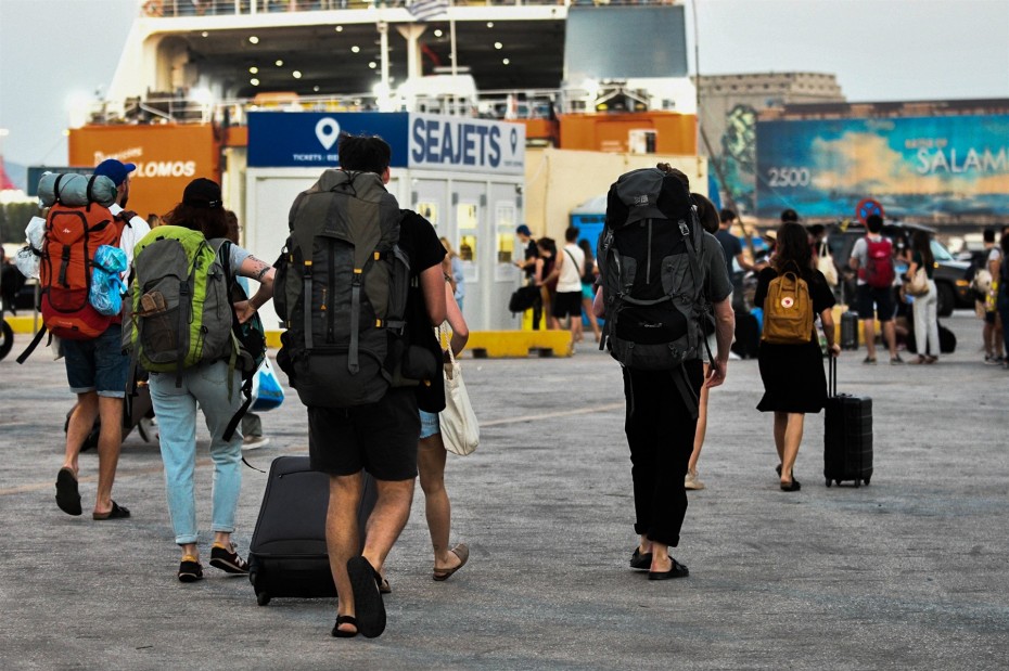 Λιμάνι Πειραιά: Rapid test για όσους επιστρέφουν από τα νησιά