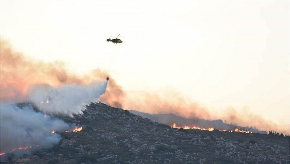Μεγάλη φωτιά στην Πάτρα: Καίγονται σπίτια, εκκενώθηκαν χωριά