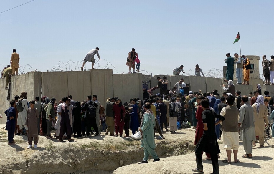 Αφγανιστάν: Στους 12 οι νεκροί εντός και γύρω από το αεροδρόμιο της Καμπούλ 