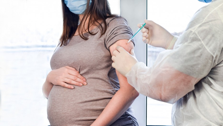 CDC: Ασφαλή Pfizer και Moderna για τις εγκύους 