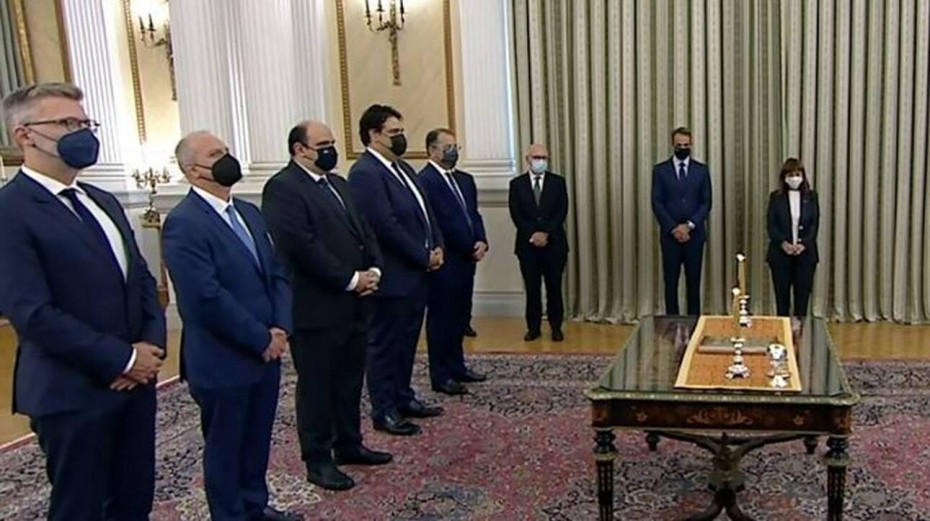 Ολοκληρώθηκε η ορκωμοσία των πέντε υπουργών και υφυπουργών