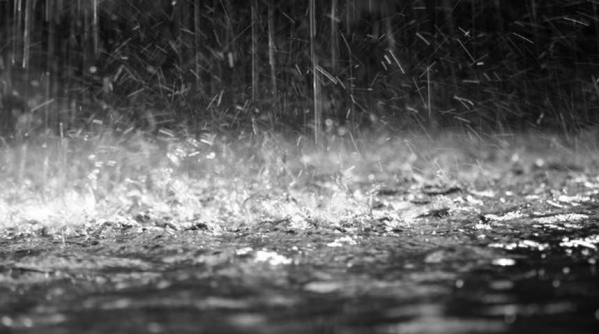 Μeteo: Ισχυρές βροχές «χτυπούν» Εύβοια και Σποράδες