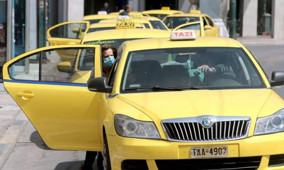 Επτά συλλήψεις οδηγών ταξί για πειραγμένα ταξίμετρα και υπερβολικά κόμιστρα