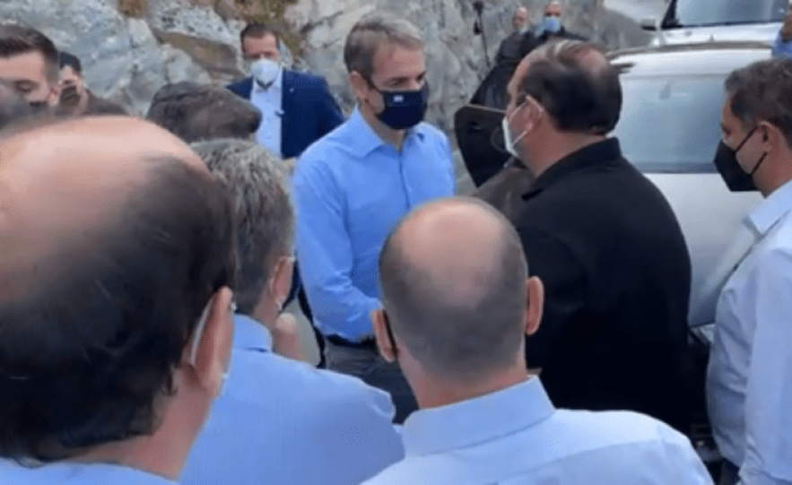 Στις σεισμόπληκτες περιοχές της Κρήτης ο πρωθυπουγός