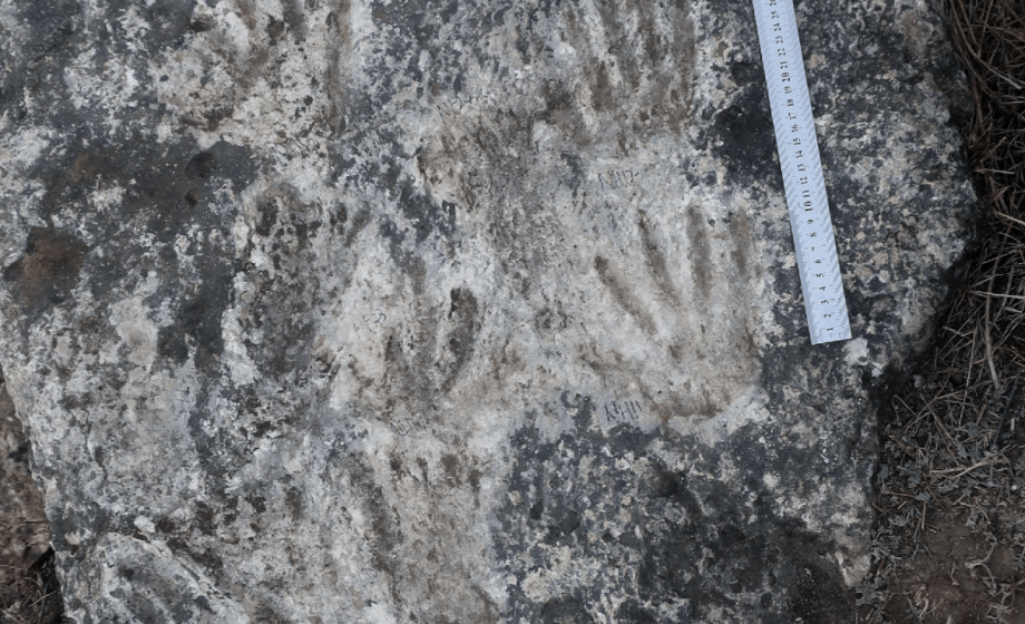 Θιβέτ: «Γκράφιτι» σε πετρώματα ηλικίας 226.000 ετών - Πιθανώς το αρχαιότερο δείγμα προϊστορικής παιδικής τέχνης
