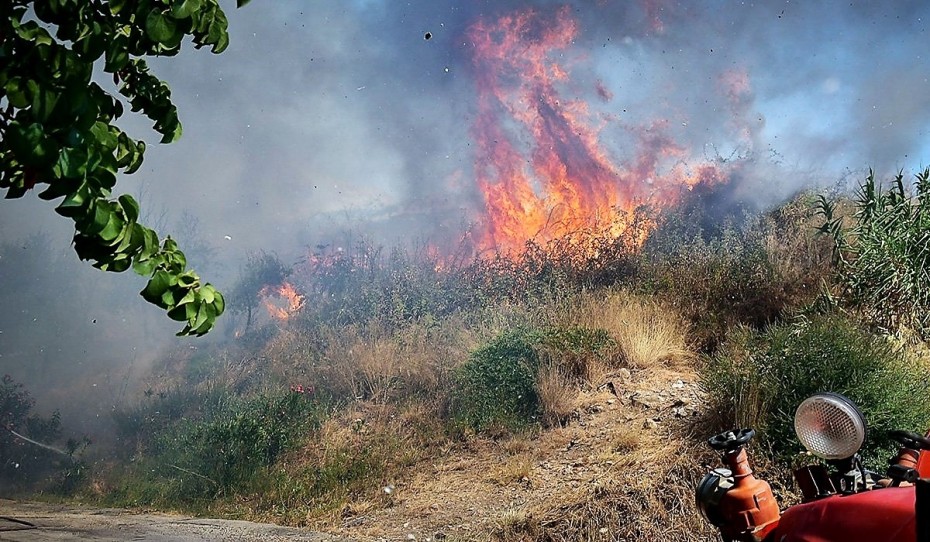 Σε εξέλιξη πυρκαγιά σε αγροτοδασική έκταση στη Λιαντίνα Λακωνίας