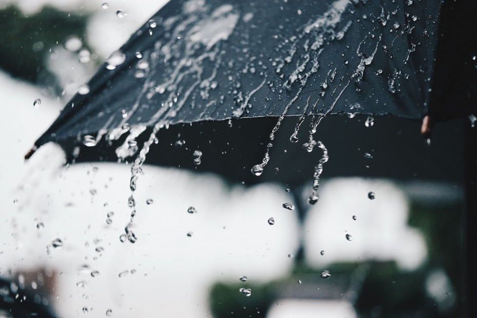 Ο καιρός της Τετάρτης: Τοπικές βροχές κι ενισχυμένοι άνεμοι