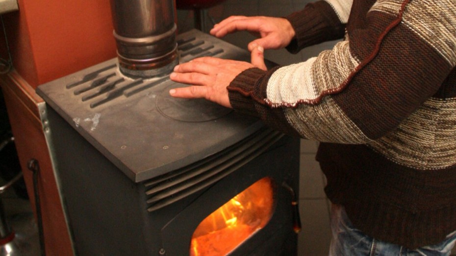 To 17% των Ελλήνων δυσκολεύεται να ζεστάνει το σπίτι του