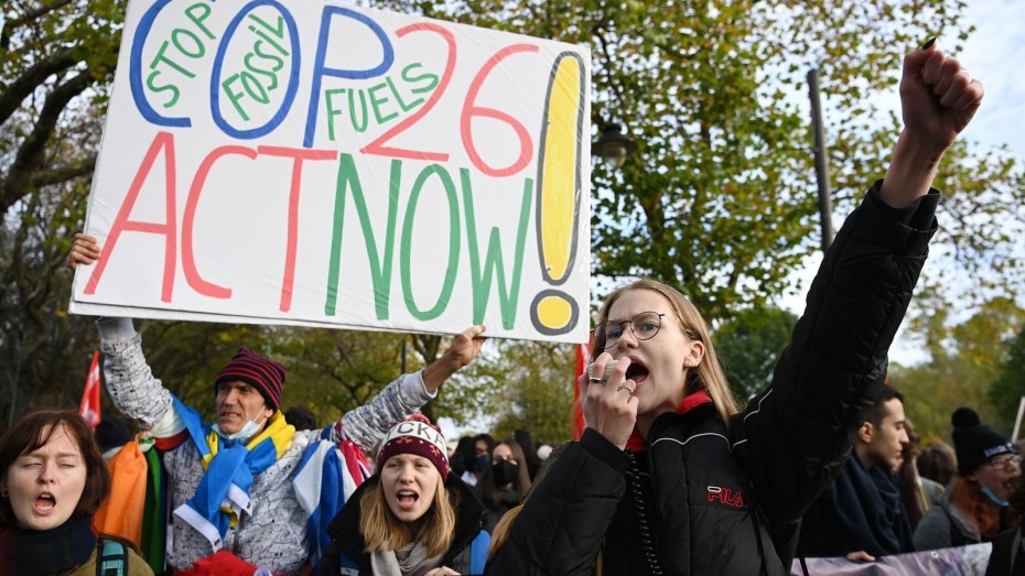 COP26: Στους δρόμους της Γλασκώβης οι νέοι ζητώντας δράση για το κλίμα