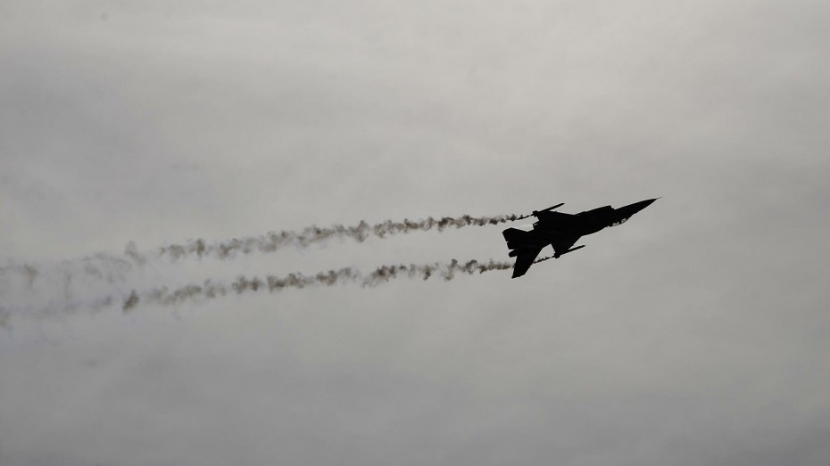 Εγκατάλειψη μαχητικού F-16 της Πολεμικής Αεροπορίας εντός της αεροπορικής βάσης Ανδραβίδας – Σώος ο πιλότος