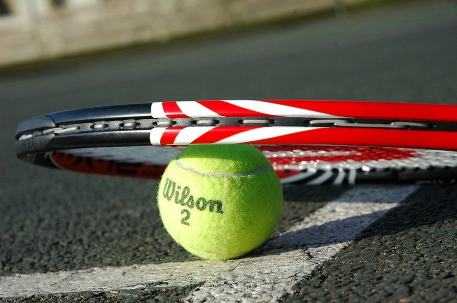 Στον Εισαγγελέα 33χρονος προπονητής τένις: Κατηγορείται για ερωτικές σχέσεις με ανήλικες αθλήτριες