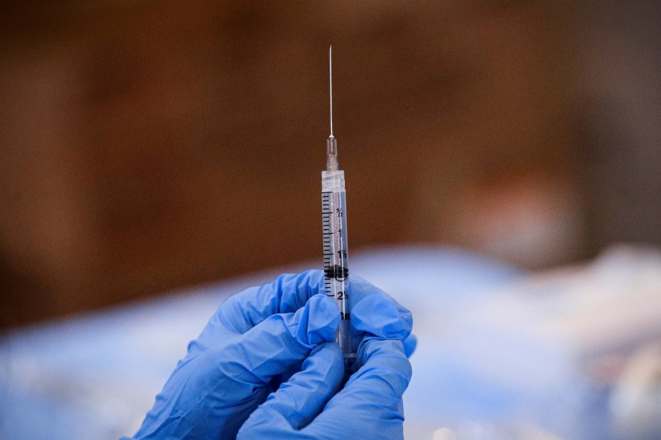 Έγκριση FDA για ενισχυτικές δόσεις εμβολιασμού στις ηλικίες 16-17 λόγω «Όμικρον»