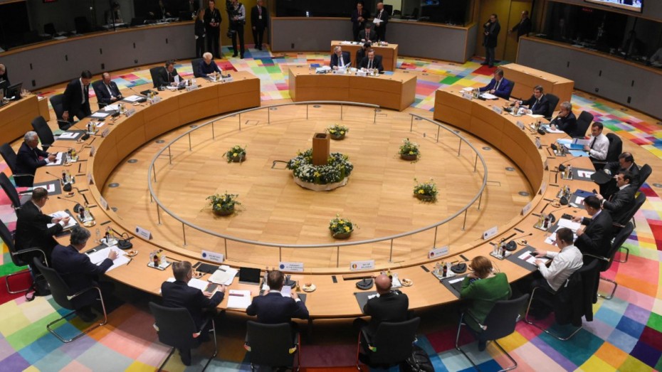 Eurogroup: Υπό εξέταση εκταμίευση 767 εκατ. ευρώ για την ελάφρυνση του ελληνικού χρέους