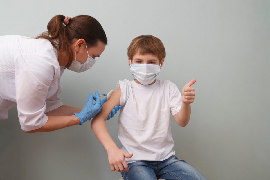 Covid-19: Οδηγίες παιδιάτρων για τον εμβολιασμό των παιδιών 