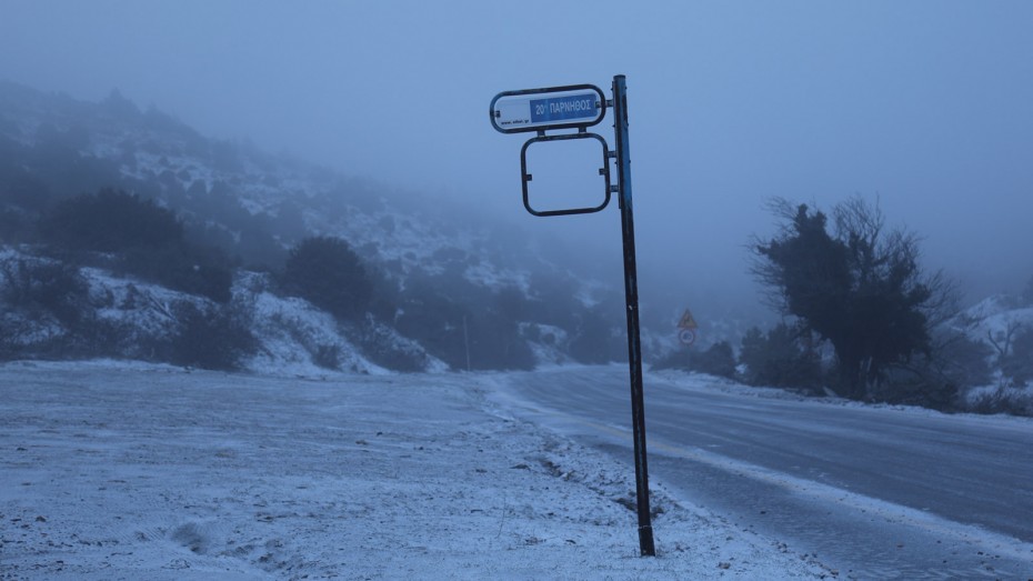Κλειστό για φορτηγά τμήμα της παλαιάς εθνικής οδού Αθηνών-Θήβας λόγω χιονόπτωσης