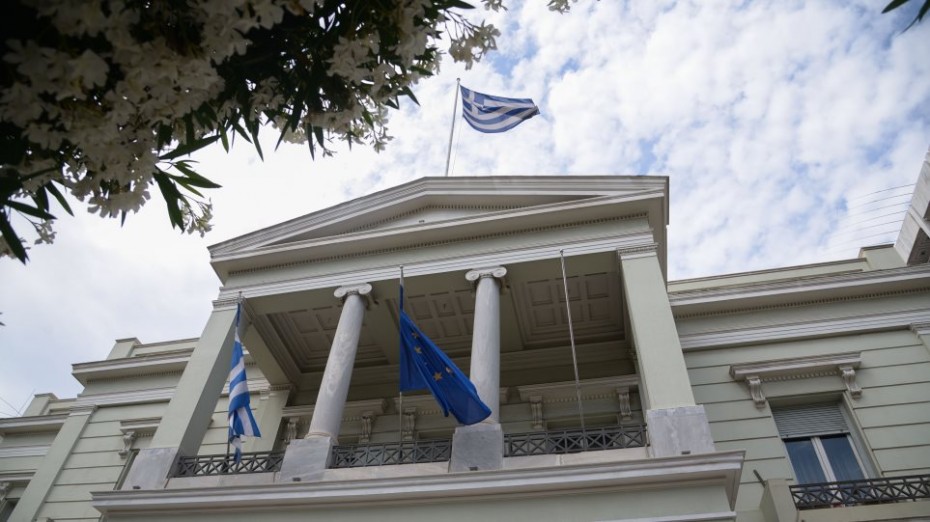 Ενίσχυση της διεθνούς ελληνικής παρουσίας μέσω πρωτοβουλιών για τα δυτικά Βαλκάνια και επαφών με ανερχόμενες  δυνάμεις