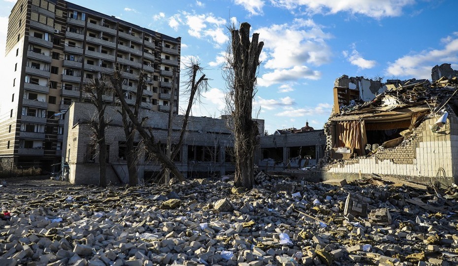 «Στάχτη» η Μαριούπολη από τις ρωσικές επιθέσεις 