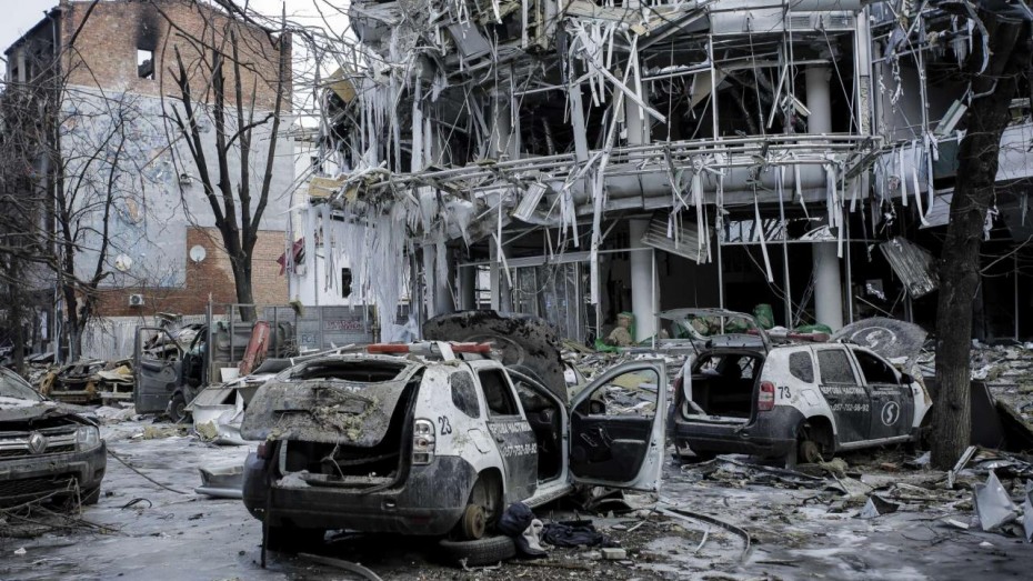 Στους 53 οι νεκροί από τον ρωσικό βομβαρδισμό στην Τσερνίχιβ