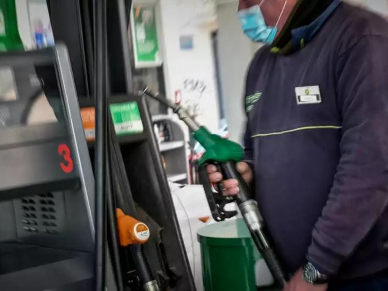 Καύσιμα: Φόβοι ακόμα και για 3 ευρώ το λίτρο στη βενζίνη