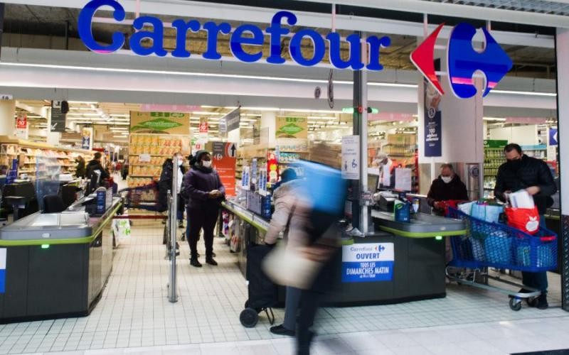 Με 5 καταστήματα ξεκινά η επιστροφή της Carrefour στην Ελλάδα