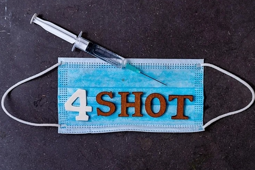 Βρετανική έρευνα: Η τέταρτη δόση εμβολίου Covid-19 βελτιώνει την ανοσιακή προστασία