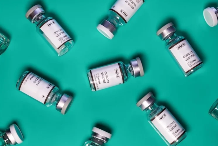 Κορονοϊός: Συγκριτική μελέτη τεσσάρων εμβολίων 6 μήνες μετά τον εμβολιασμό