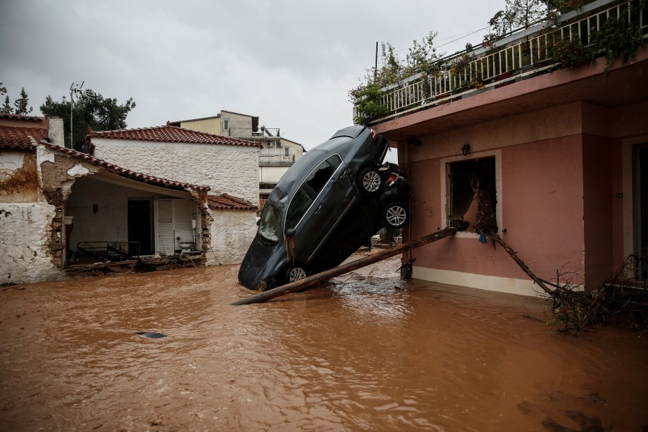 Πλημμύρες στη Μάνδρα: Αθώα η Ρένα Δούρου και δώδεκα ακόμα κατηγορούμενοι