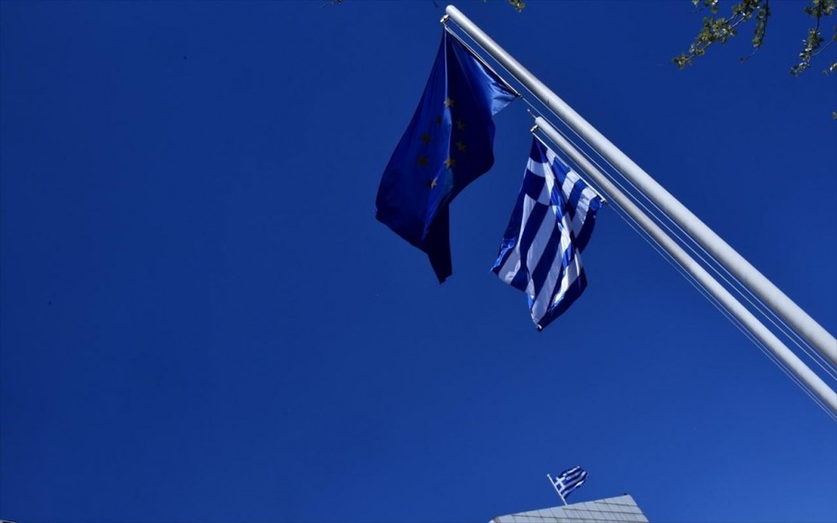 ΕΕ: Ανάπτυξη πάνω από το μέσο όρο της ευρωζώνης, αλλά υψηλό πληθωρισμό η Ελλάδα 