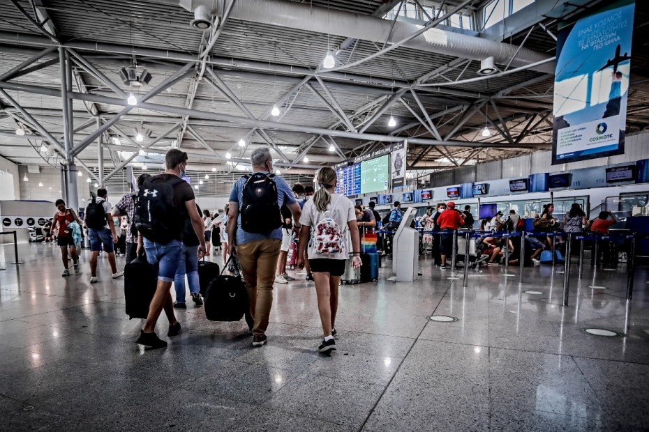 Ρεκόρ αφίξεων τον Ιούνιο: Περισσότεροι από 3,4 εκατ. ταξιδιώτες στα αεροδρόμια της χώρας