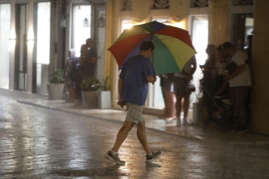Αγριεύει ο καιρός: Έκτακτο δελτίο της ΕΜΥ για βροχές και καταιγίδες με κεραυνούς και χαλάζι