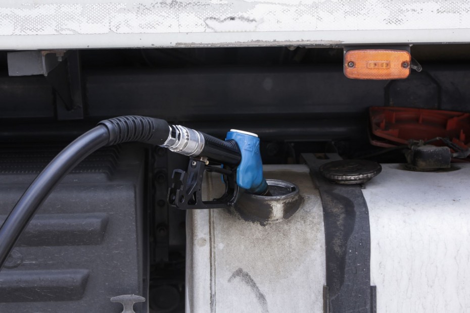 Βενζινοπώλες καταγγέλλουν μη ανιχνεύσιμους διαλύτες στα νοθευμένα καύσιμα