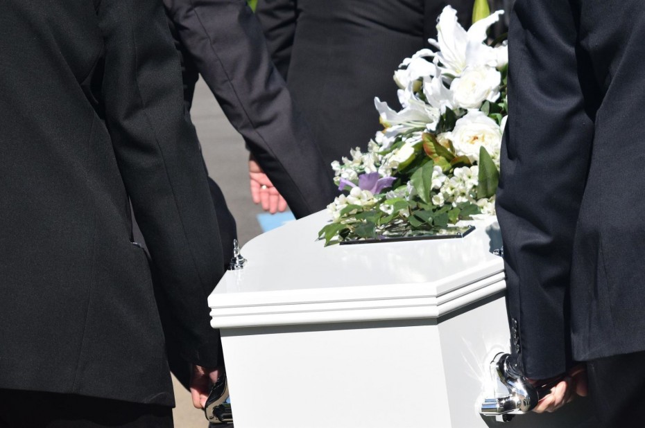 Νεκρή «μίλησε» στην κηδεία της και άνοιξε διάλογο με τους έκπληκτους συγγενείς της