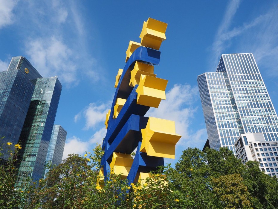 Καμπανάκι για την Ευρωζώνη η «βουτιά» του σύνθετου δείκτη PMI
