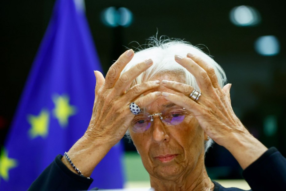 Ύφεση... πολέμου απειλεί την Ευρωζώνη το 2023