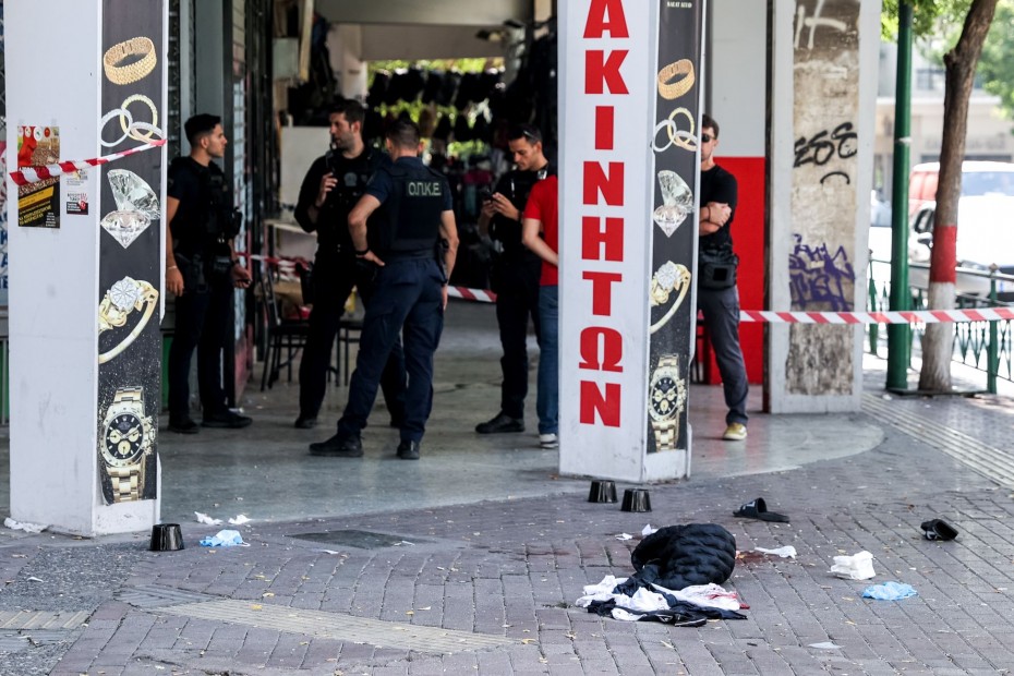 Ξεκαθάρισμα λογαριασμών στην πλατεία Βάθη με πυροβολισμούς και δύο τραυματίες