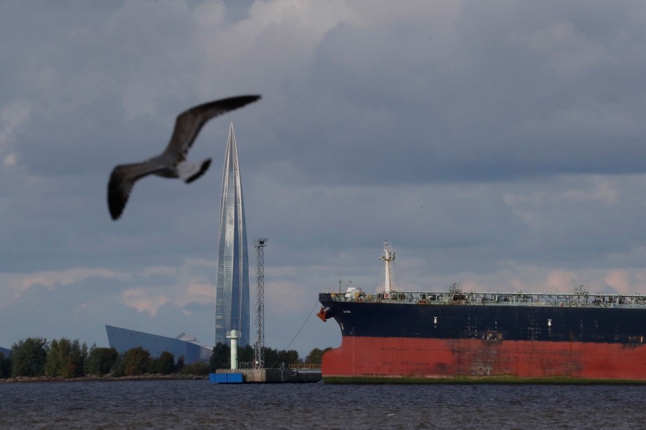 Σκληρό παζάρι στην ΕΕ για την επιβολή πλαφόν στο ρωσικό πετρέλαιο