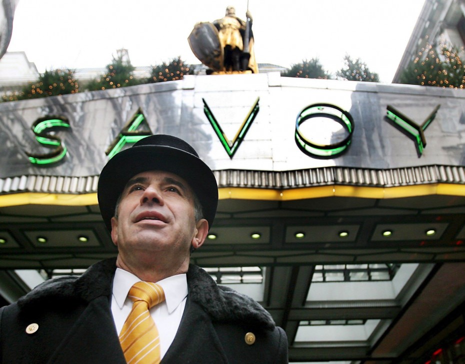 Credit Suisse: Βάζει πωλητήριο στο φημισμένο ξενοδοχείο Savoy Hotel