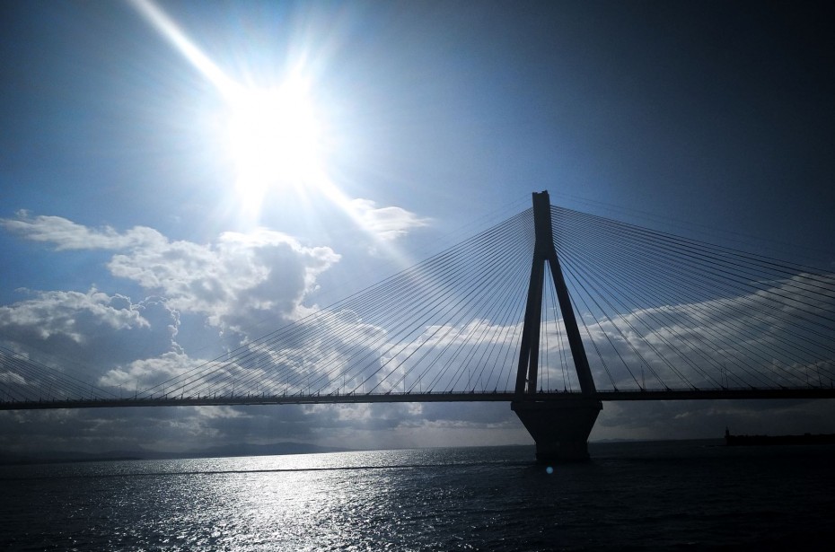 Γέφυρα Ρίου: Στον Άκτωρα το μερίδιο της Αβαξ προς 16,6 εκατ. ευρώ