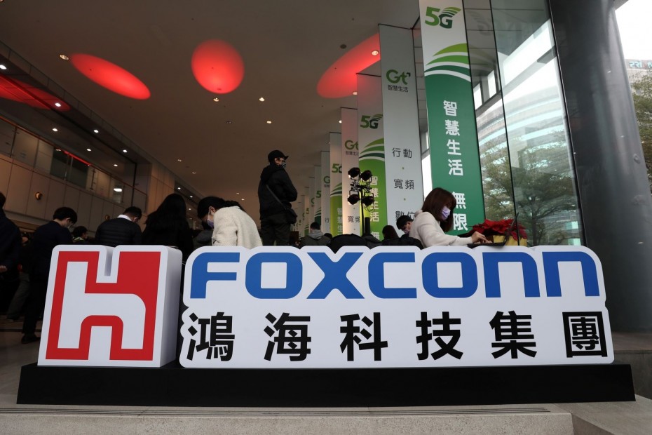 Της... Κίνας οι κολασμένοι: Εξέγερση εργαζομένων στο εργοστάσιο παραγωγής iPhone της Foxconn (βίντεο)